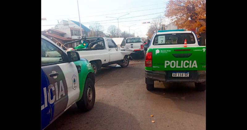 Cuaacutedruple choque en cadena sin heridos