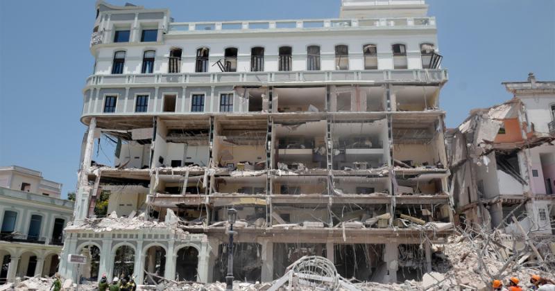 Ascienden a 31 los muertos por la explosión de un hotel en Cuba