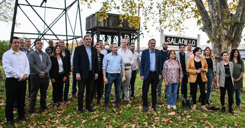 Rodriacuteguez y Valicenti en Saladillo con Katopodis y Kicillof