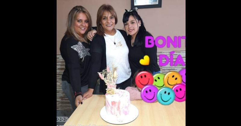 Daniela Benito cumplió años junto a sus hijas Yamila y Camila (Miriam Castellano Fotografía)