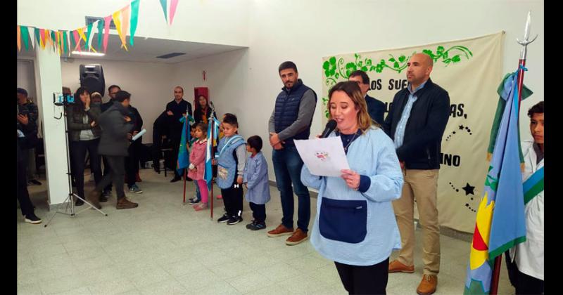 En barrio AOMA con Alberto Sileoni se inauguroacute el nuevo edificio del Jardiacuten 928