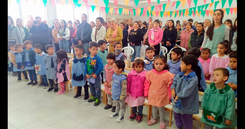 En barrio AOMA con Alberto Sileoni se inauguroacute el nuevo edificio del Jardiacuten 928