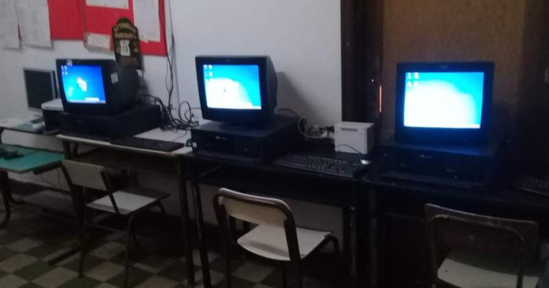 En la Sala de Computación en la Unidad Productiva se conectaron tres computadoras