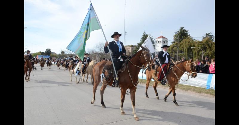 El desfile comenzar� luego a las 11 en Avenida Vezza DOglio al 800