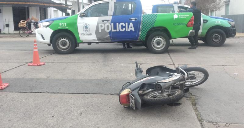 Un motociclista resultó herido luego de chocar con un auto