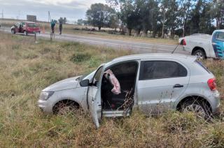 Choque entre dos autos en la 226