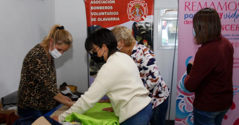 Bomberos organizoacute un Taller de confeccioacuten de turbantes y pelucas 