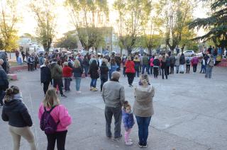 Vecinos de Loma Negra marcharon a principios de mes para pedir por la falta de médicos