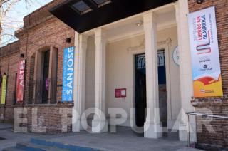 El taller est� enmarcado en la muestra colectiva Embajada Collage Olavarría expuesta en el Centro Cultural Municipal San José