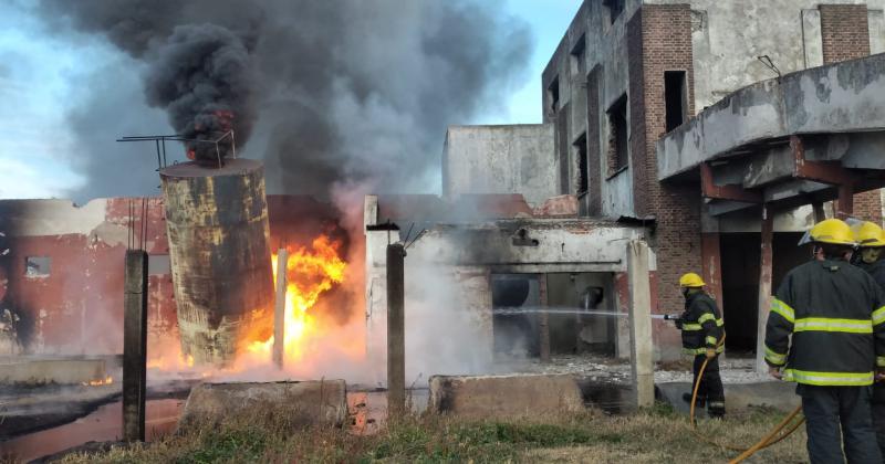 Se prendioacute fuego la graseriacutea del Ex matadero