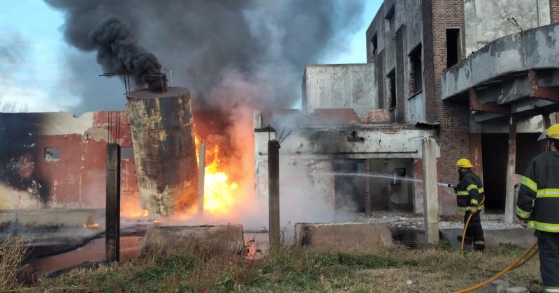 Se prendioacute fuego la graseriacutea del Ex matadero