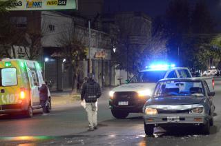 Provocoacute un choque en cadena y se dio a la fuga- al menos 4 autos involucrados