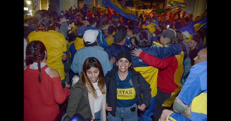 Boca le ganoacute a Tigre y se festejoacute en el centro de la ciudad