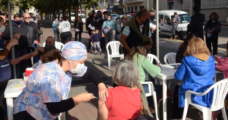 Este martes habraacute vacunacioacuten itinerante contra el Covid 