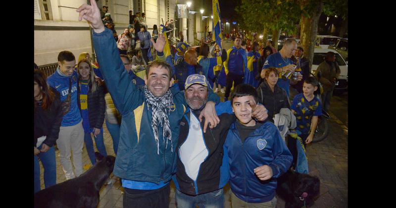 Boca le ganoacute a Tigre y se festejoacute en el centro de la ciudad