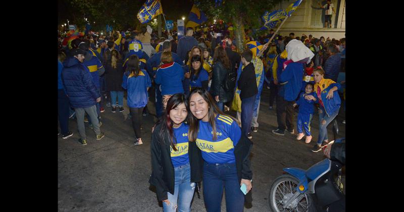 Boca le ganoacute a Tigre y se festejoacute en el centro de la ciudad