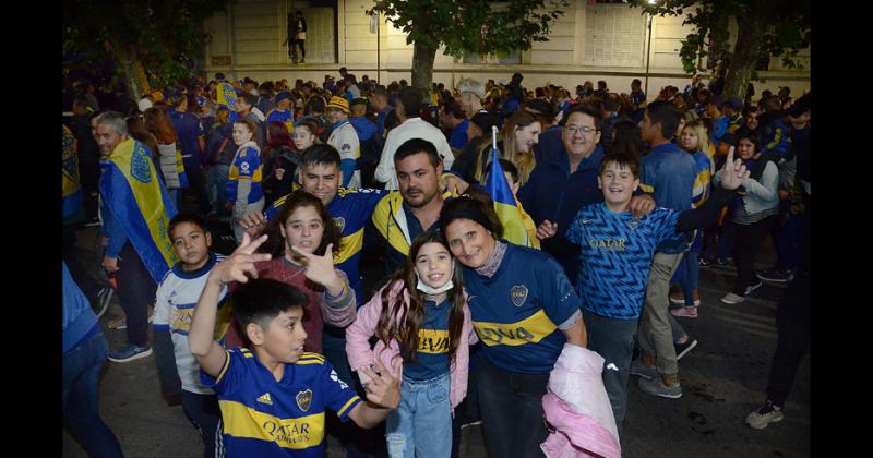 Boca le ganoacute a Tigre y se festejoacute en el centro de la ciudad