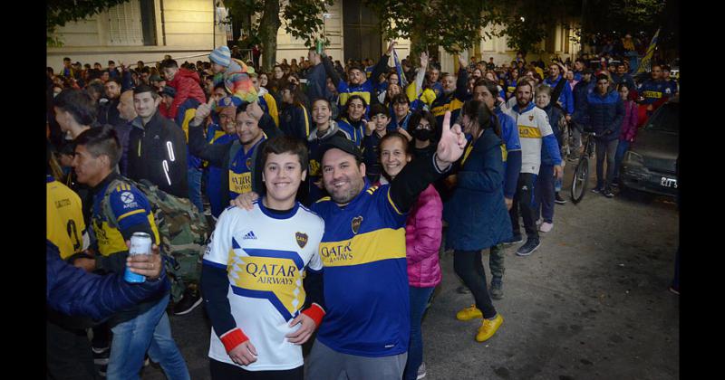 Boca le ganoacute a Tigre y se festejoacute en el centro de la ciudad