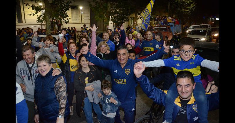 Boca le ganoacute a Tigre y se festejoacute en el centro de la ciudad