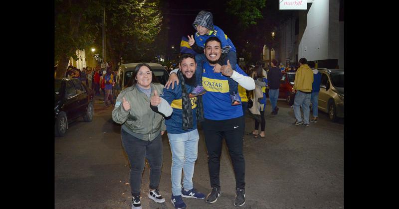 Boca le ganoacute a Tigre y se festejoacute en el centro de la ciudad