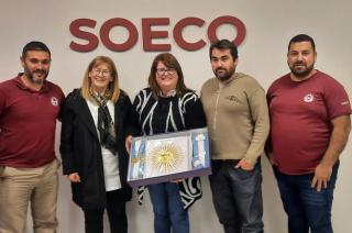 El Soeco donó Bandera de Ceremonia a la EEPA N° 701