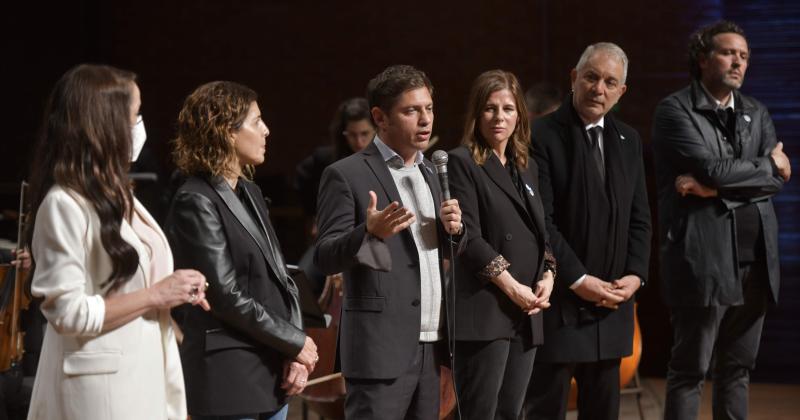 Kicillof encabezó las celebraciones por el 212° aniversario de la Revolución de Mayo