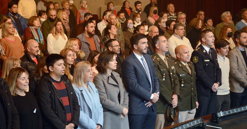 La Velada de Gala por el 25 de Mayo en imaacutegenes