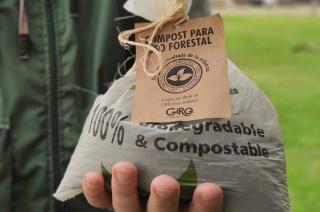 Continuacutea la entrega de compost en el barrio San Vicente de GIRO