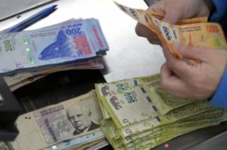 Algunos de los billetes que funcionan en Argentina