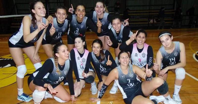 Estudiantes el primer ganador en el torneo femenino