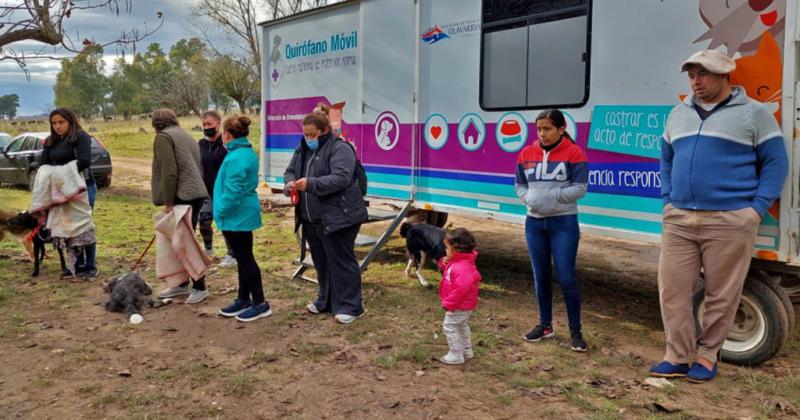 El Quiroacutefano Veterinario Moacutevil en Sierras Bayas