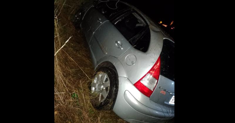 Un auto se despistoacute en la ruta 226 y la conductora fue derivada al hospital 