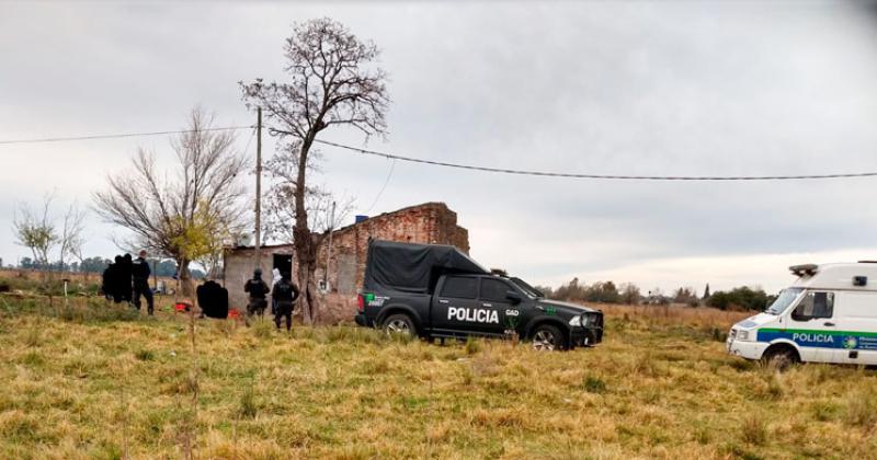 En calle 23 al 400 de Hinojo se efectuó el secuestro de elementos de interés para la causa