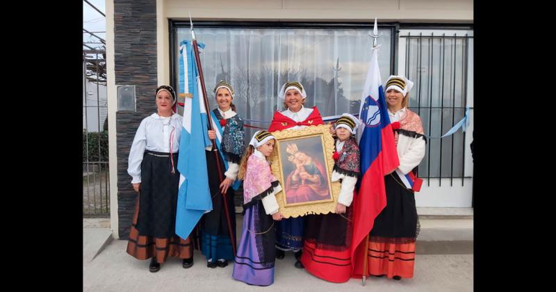 Inauguraron la sede de los eslovenos en Loma Negra