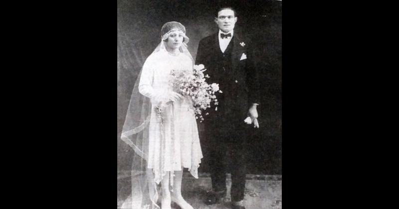 Ante el altar de la iglesia San José de la ciudad de Olavarría el 22 de junio de 1929 formalizaban su matrimonio Dominga Silva y Juan Cruz Umpiérrez