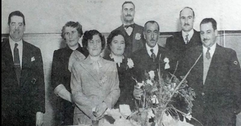 En 1952 durante una sencilla ceremonia María Bravo de Domizi  María Blando y Leopoldo Altafini celebraban sus bodas de plata como empleados de Teléfonos del Estado en Olavarría