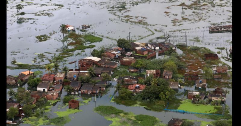 Ascienden a 100 los muertos por las lluvias torrenciales en el noreste de Brasil