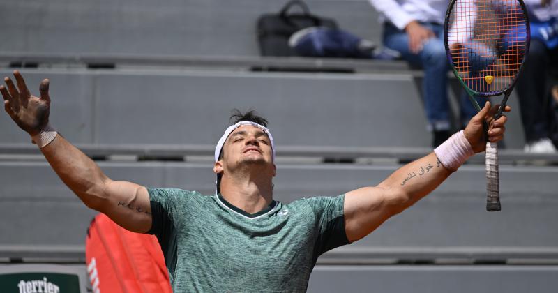 Gustavo Fernaacutendez vencioacute a Alfie Hewett y volveraacute a jugar la final de Roland Garros