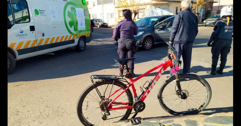 Una nintildea con lesiones leves tras un accidente de traacutensito