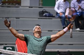 Gustavo Fernaacutendez vencioacute a Alfie Hewett y volveraacute a jugar la final de Roland Garros