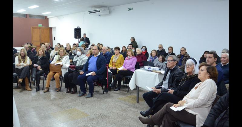 Celebracioacuten del aniversario de la Repuacuteblica Italiana y del Diacutea del Inmigrante Italiano