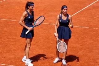 La dupla argentina perdió por 1-6 7-4 (4) y 10-6 M�s all� de la derrota Sabatini y Dulko fueron ovacionadas en el Suzanne Langle