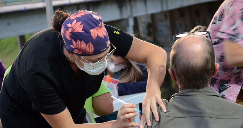 Covid- habraacute postas de vacunacioacuten itinerantes durante la semana