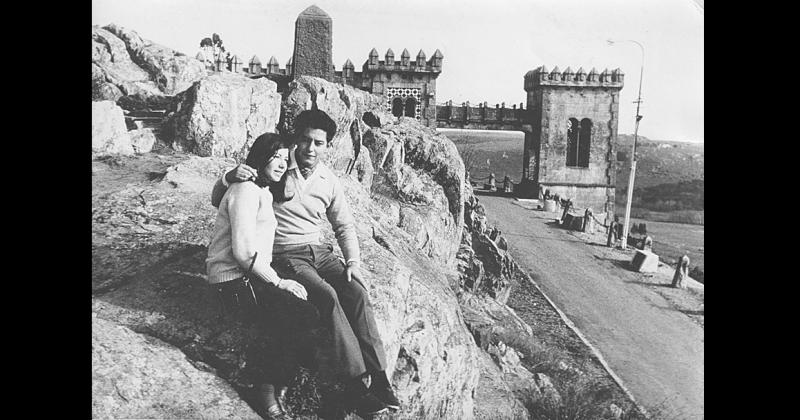  Los esposos Raquel Reyes y Horacio Jones est�n festejando sus 54 años de casados en compañía de sus hijos y nietos Ellos celebraron su boda el 12 de junio de 1968 y en la foto se los ve en Tandil