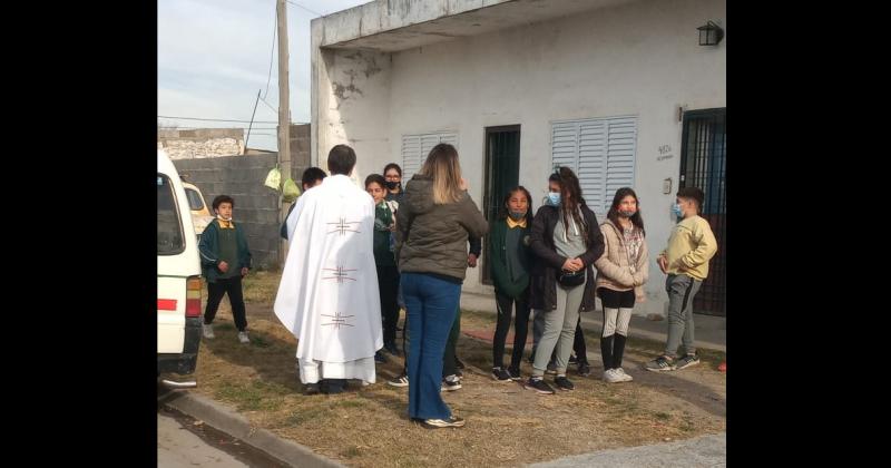 Visita de alumnos del Colegio Esquiuacute a la capilla San Antonio de Padua