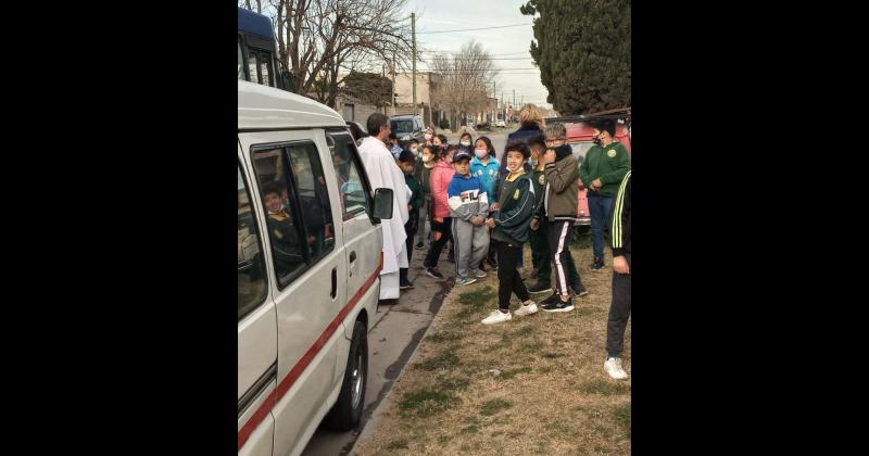 Visita de alumnos del Colegio Esquiuacute a la capilla San Antonio de Padua