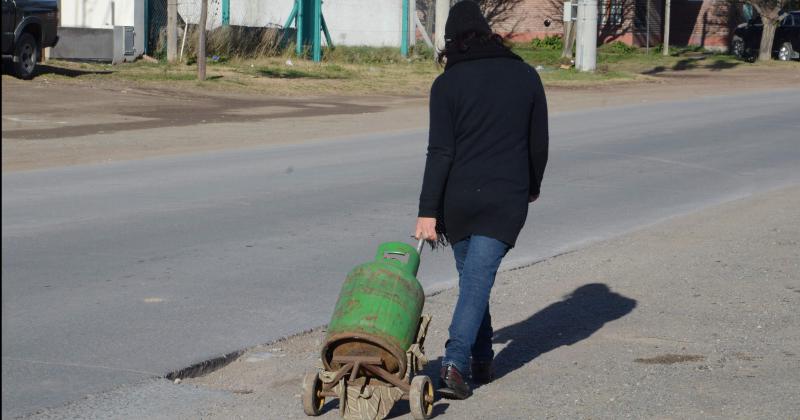  El Gobierno de la Provincia de Buenos Aires todavía no garantiza la aplicación del descuento por zona fría a quienes usan garrafas y tubos dijo Topo Rodríguez