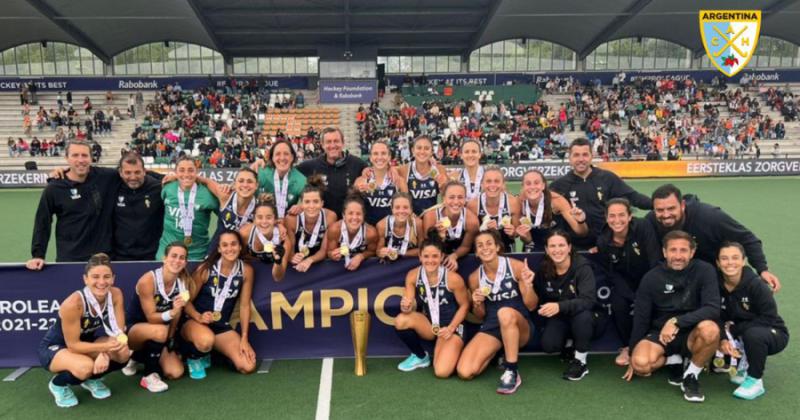 Las Leonas recibieron el trofeo de la Pro League 2022 tras el triunfo ante India