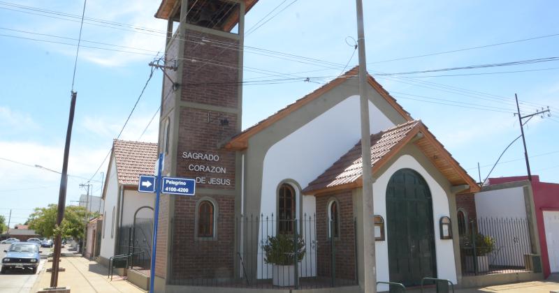 Continuacutean hoy las festejos patronales en la capilla Sagrado Corazoacuten de Jesuacutes