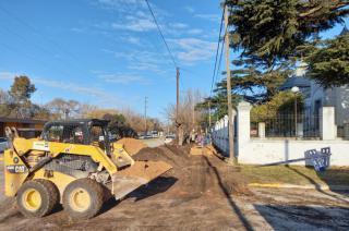 Hospital de Hinojo- se inicioacute la obra de construccioacuten de veredas